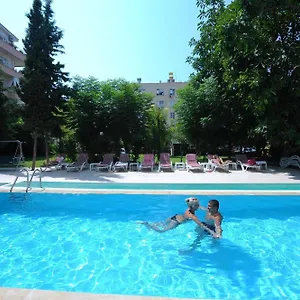 Hotel Laguna